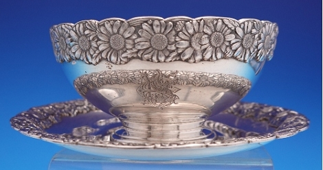 Child's Set #8174 M 2590 bowl and  underplate  with applied daisy border 12.6toz total  bowl 2